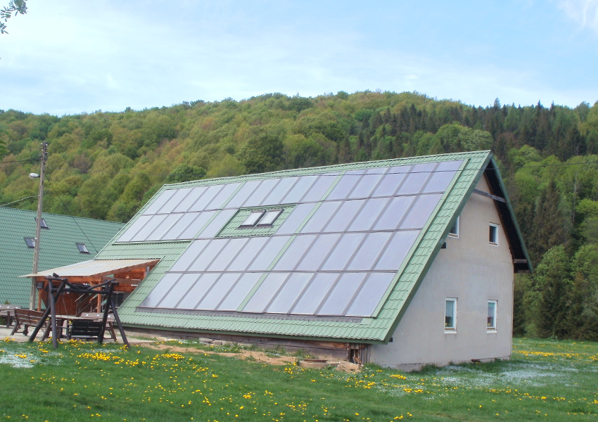 Duża instalacja solarna turystyka